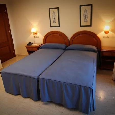 Piedra Paloma 2* אסטפונה