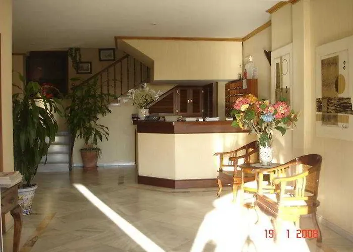 Piedra Paloma Естепона