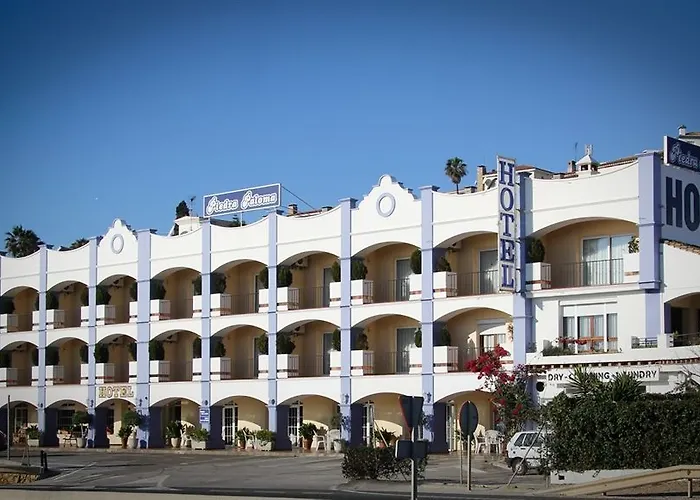 Hotel Piedra Paloma 2*